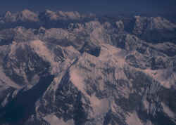 nepal_tibet_from_air.jpg (144434 Byte)